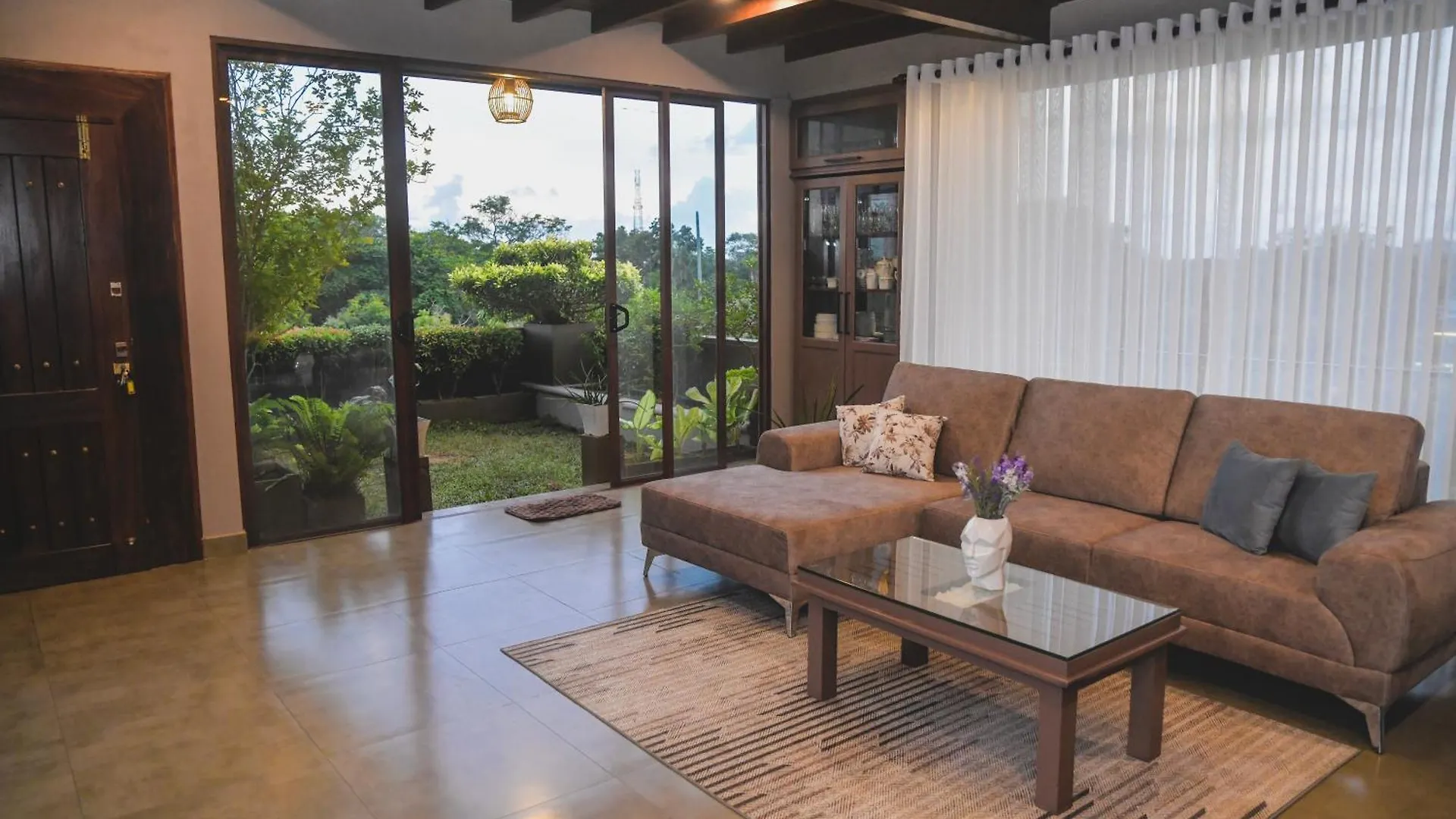 Luxury Boutique Penthouse - Penton45 Apartment Negombo
