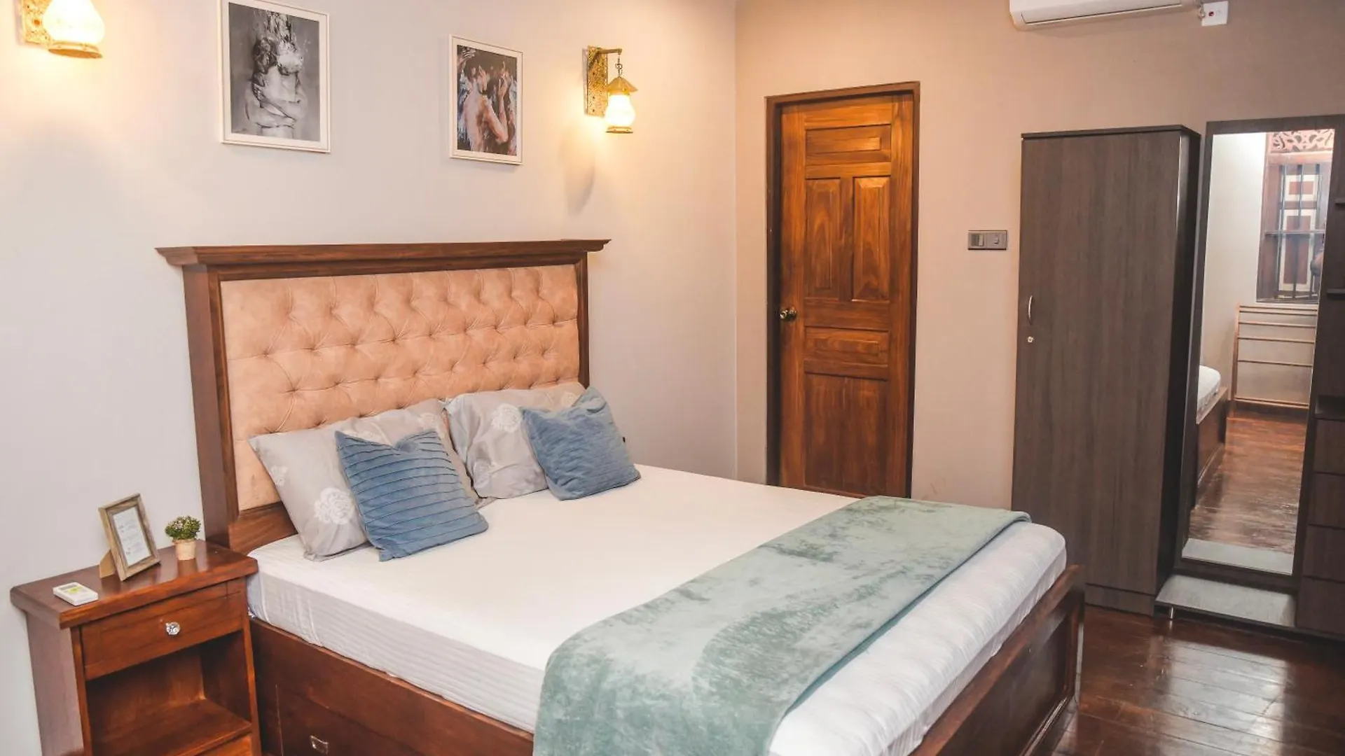 Luxury Boutique Penthouse - Penton45 Apartment Negombo