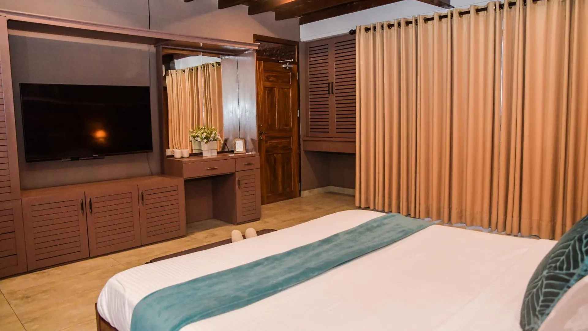 Luxury Boutique Penthouse - Penton45 Apartment Negombo